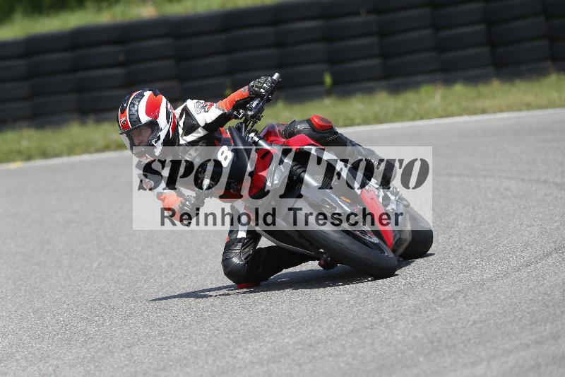 /27 12.06.2025 Ducati Schweiz Trackday Warmup  ADR/gelb-jeaune/8